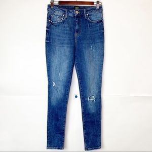NWT BDG Distressed Twig High Waisted Skinny Jeans